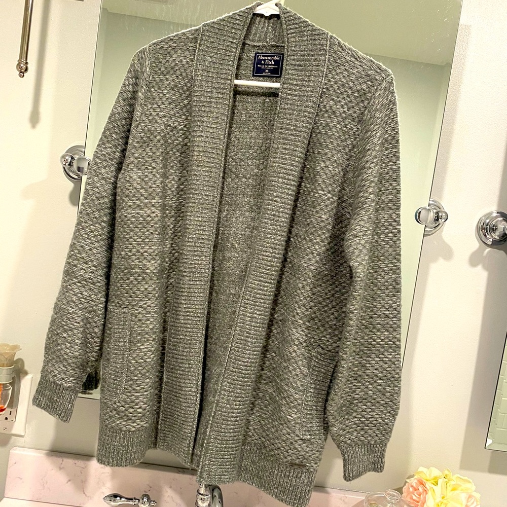 SOLD Abercrombie & Fitch Cardigan